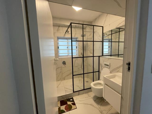 2 Bedroom Property for Sale in Sea Point Western Cape